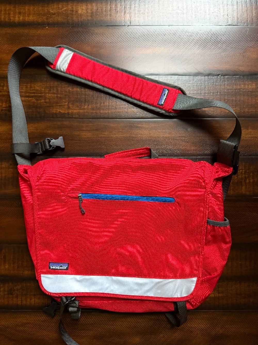 Patagonia Half Mass Messenger Laptop Bag, Red